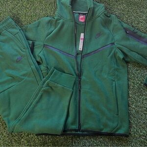 Nike Forest Green Athletic Tracksuit